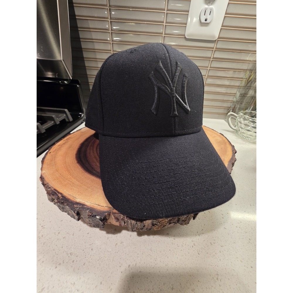 47 New York Yankees- All Black New